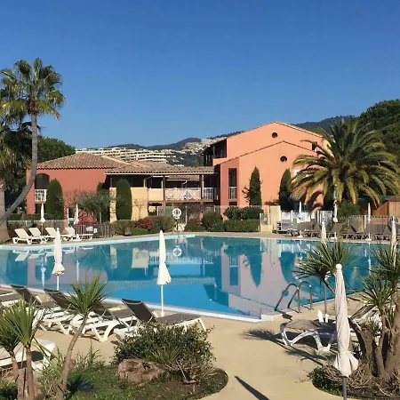 Joli T3 Dans De Vacances - Piscine *